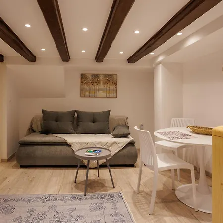 Apartment Spianada Ground Floor Next To Liston