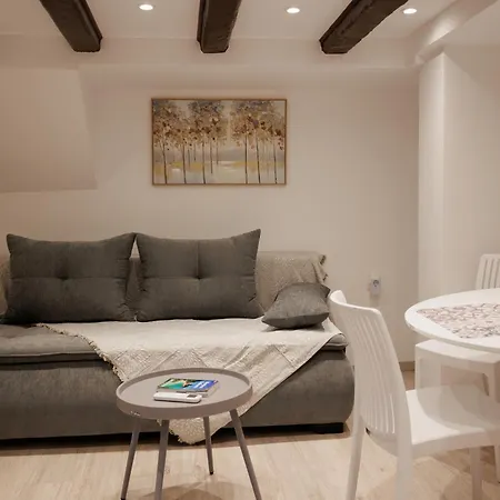 Spianada Ground Floor Next To Liston * Corfu (city)